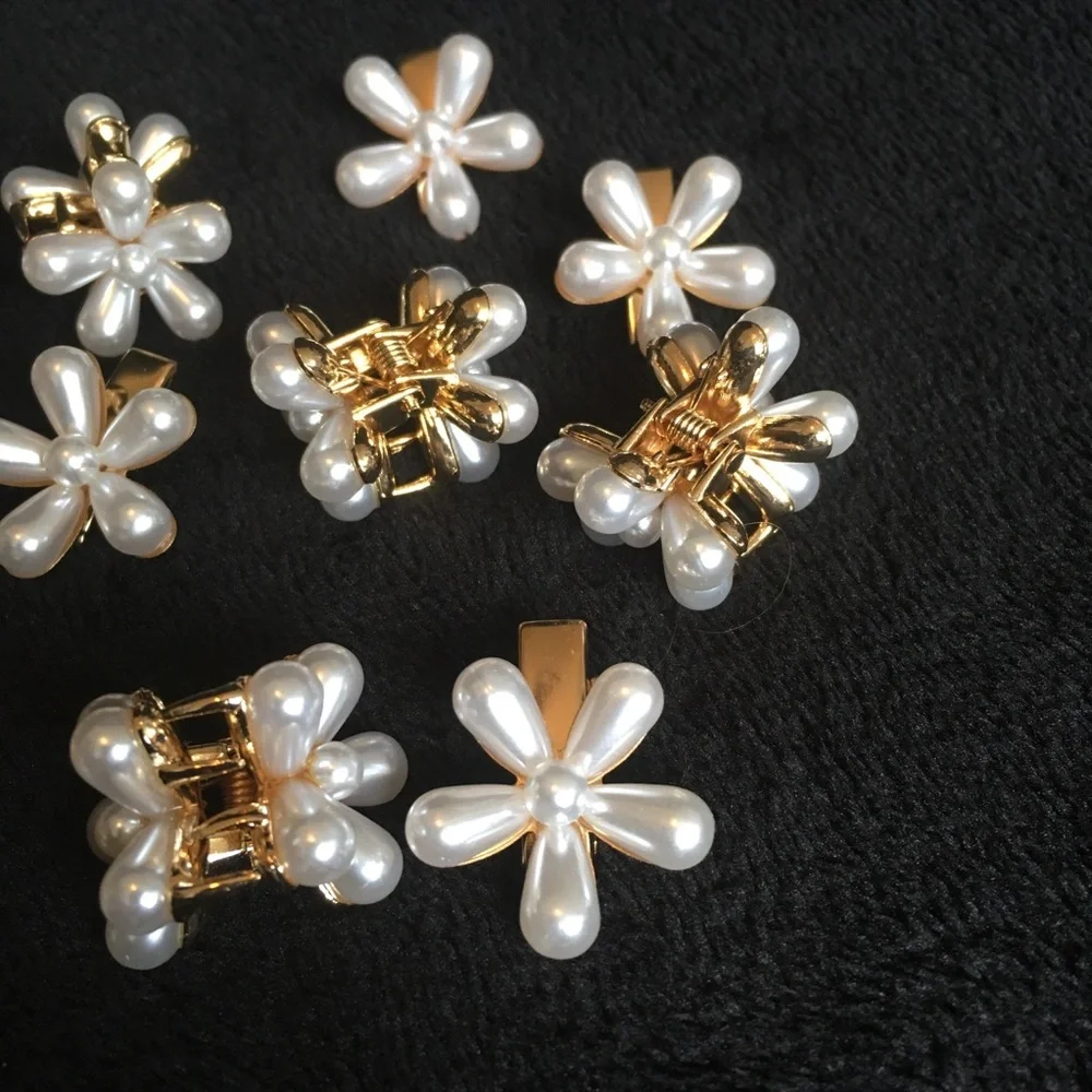Beautiful Faux Pearl and Gold Tone Formal Wear Hair Clips